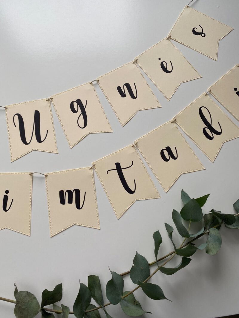 Girlianda gimtadieniui "Ugnės gimtadienis"