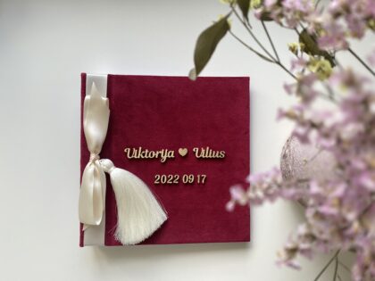 Palinkėjimų Knyga "Vika"