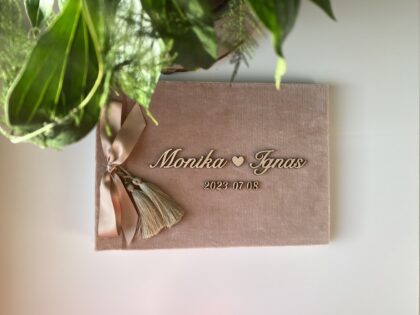 Palinkėjimų Knyga "Monika"