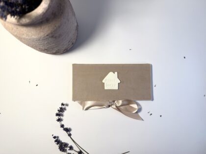 Vokelis Pinigams "Namai Pilni Juoko"