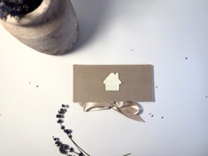 Vokelis Pinigams "Namai Pilni Juoko"