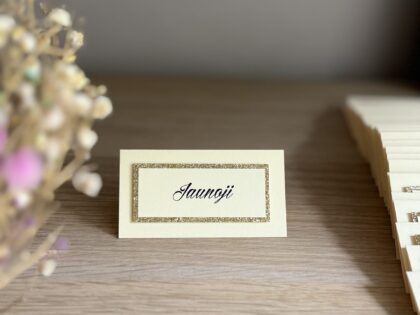 Stalo Kortelės "Auksu Įrėminta"