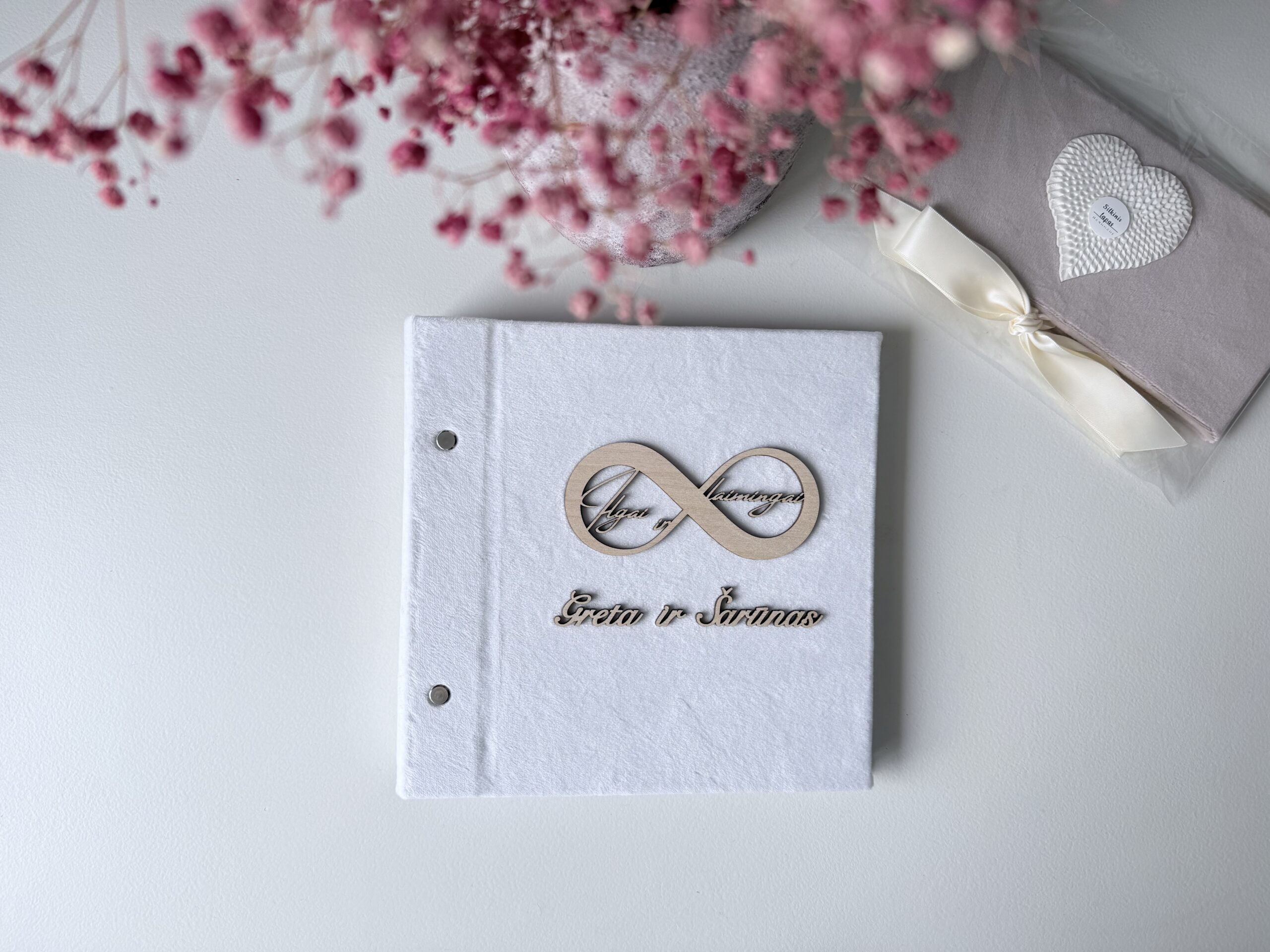 Kaip originaliai dovanoti pinigus? Idėjos ir estetiški sprendimai su rankų darbo vokeliais