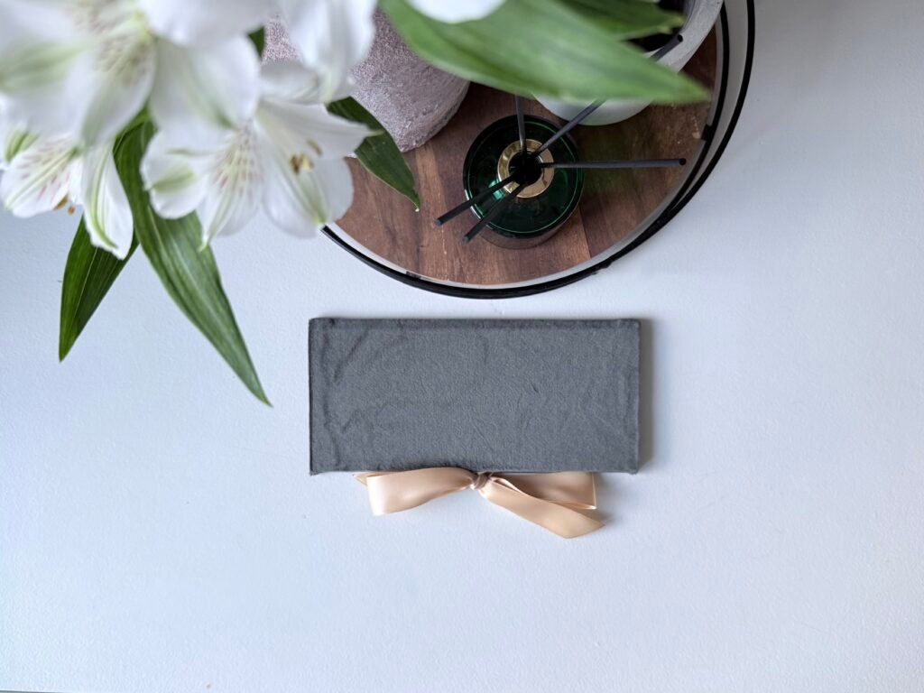 minimalistinis vokelis pinigams