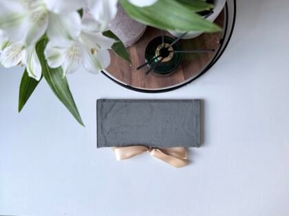 minimalistinis vokelis pinigams